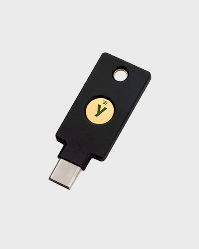 https://beta.tiendacripto.io/uploads/products/85965086d01d9a580.32236457-YubiKey 5C NFC.png